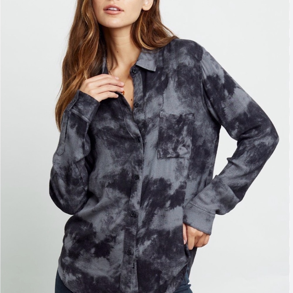 DKNY Gray and Black Tie-Dye Buttondown Shirt